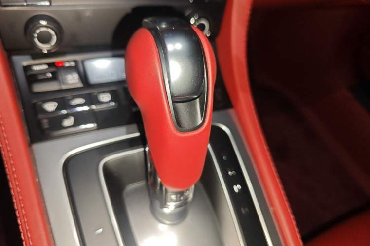 Used Porsche 718 2023 Cayman Style Edition 2.0T Gear Lever