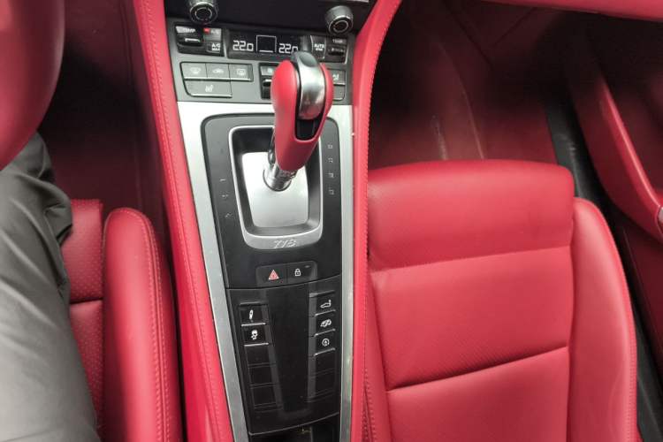 Used Porsche 718 2023 Cayman Style Edition 2.0T Gear Lever