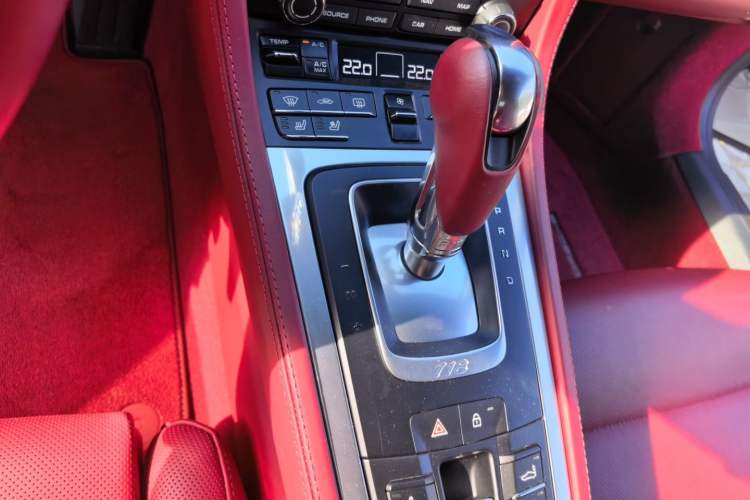 Used Porsche 718 2023 Boxster Style Edition 2.0T Gear Lever