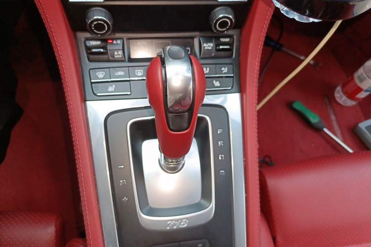 Used Porsche 718 2023 Cayman Style Edition 2.0T Gear Lever
