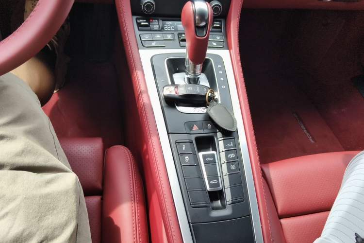 Used Porsche 718 2023 Boxster Style Edition 2.0T Gear Lever