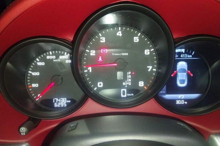 Used Porsche 718 2023 Cayman Style Edition 2.0T Instrument Cluster