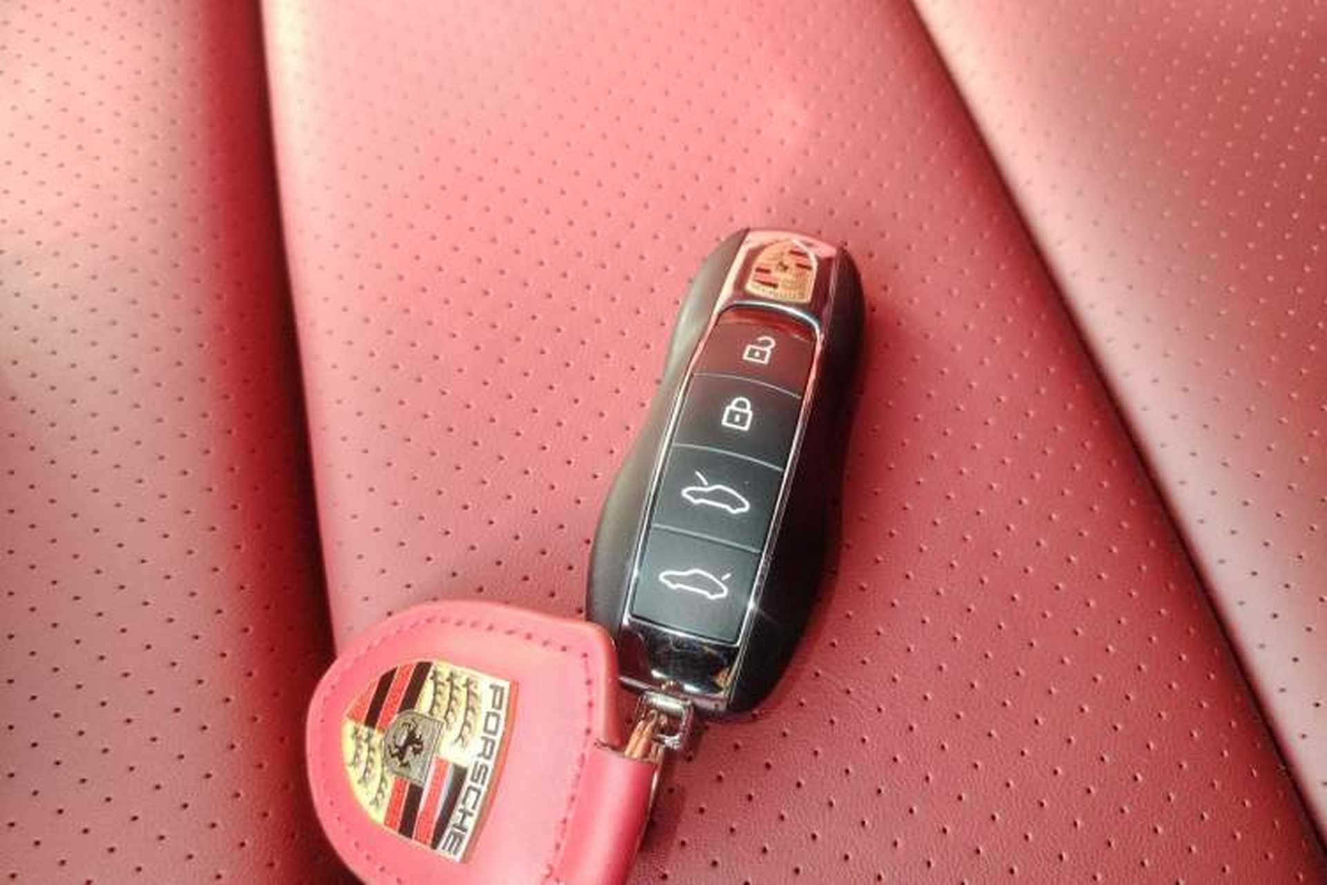 Used Porsche 718 2023 Boxster Style Edition 2.0T Interior 1