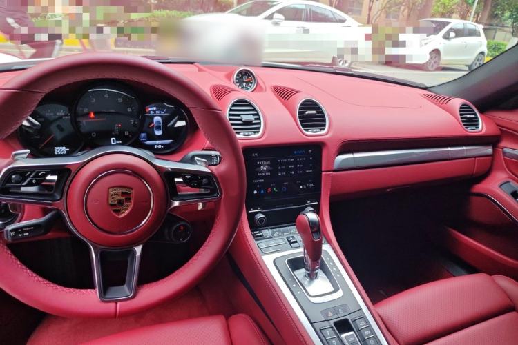 Used Porsche 718 2023 Boxster Style Edition 2.0T Interior 2