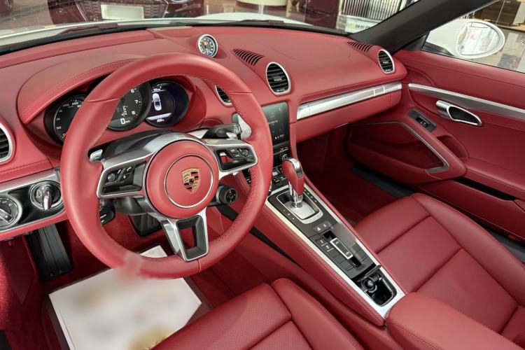 Used Porsche 718 2023 Boxster Style Edition 2.0T Interior 2