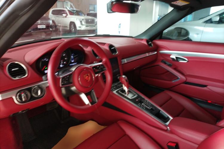 Used Porsche 718 2023 Boxster Style Edition 2.0T Interior 2