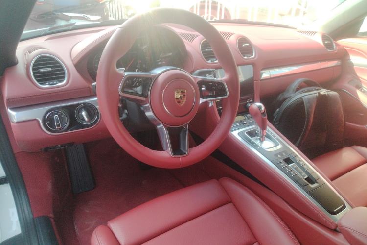 Used Porsche 718 2023 Boxster Style Edition 2.0T Interior 2