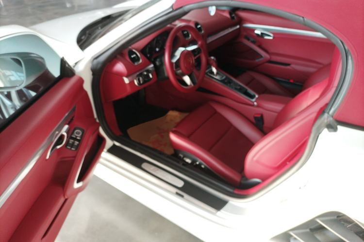 Used Porsche 718 2023 Boxster Style Edition 2.0T Interior 3