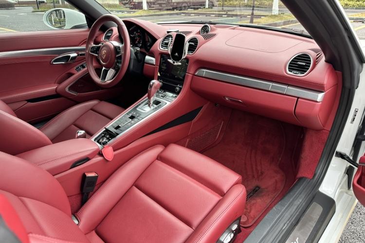 Used Porsche 718 2023 Boxster Style Edition 2.0T Interior 4