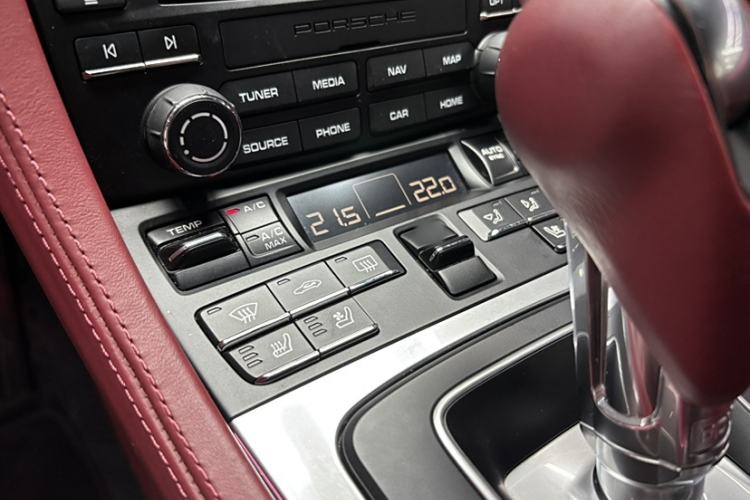 Used Porsche 718 2023 Cayman Style Edition 2.0T Interior 4