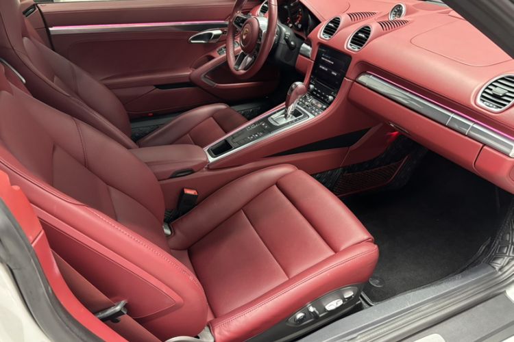 Used Porsche 718 2023 Cayman Style Edition 2.0T Interior 7