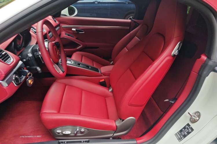Used Porsche 718 2023 Boxster Style Edition 2.0T Left Front Seat