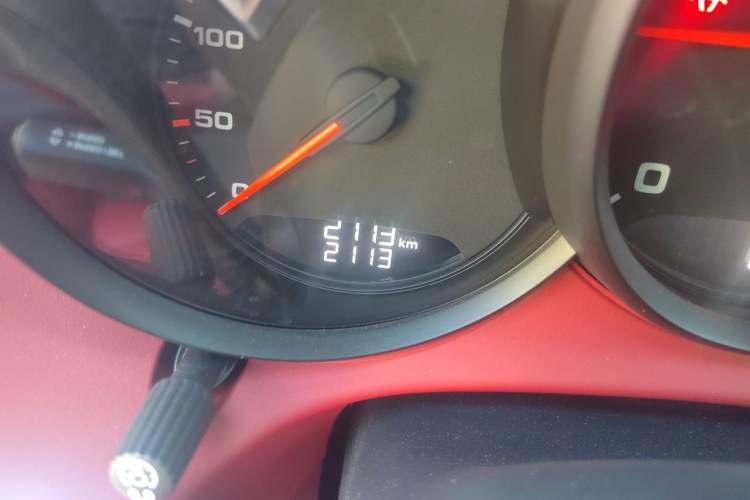 Used Porsche 718 2023 Boxster Style Edition 2.0T Odometer Close Up