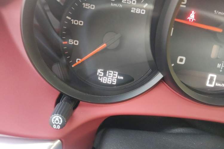 Used Porsche 718 2023 Boxster Style Edition 2.0T Odometer Close Up