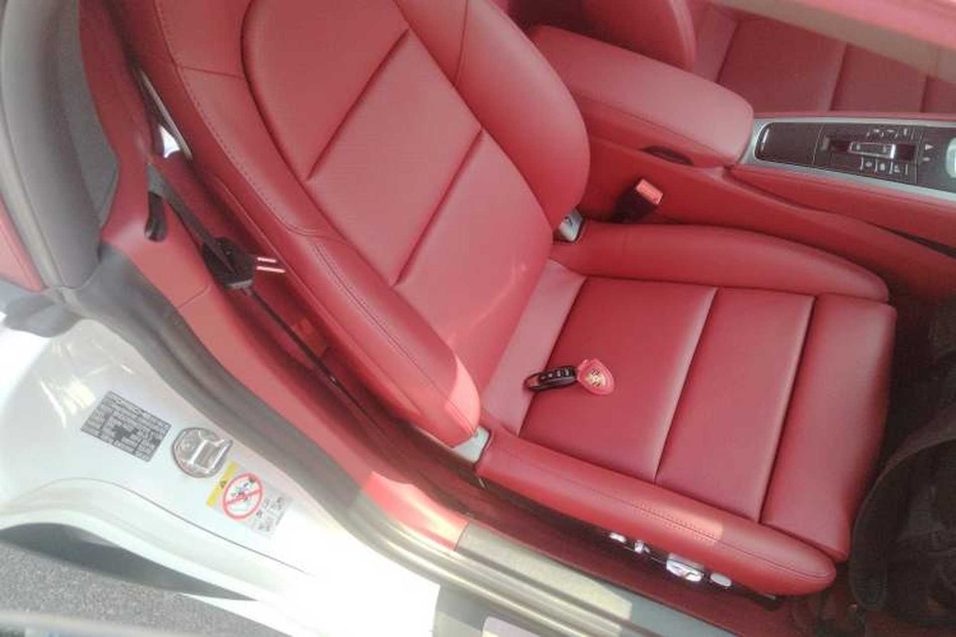 Used Porsche 718 2023 Boxster Style Edition 2.0T Right Front Seat