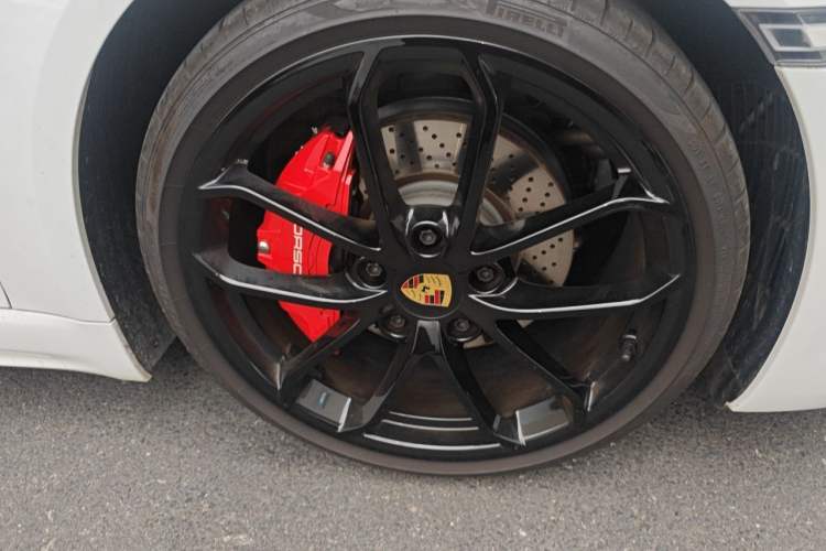 Used Porsche 718 2023 Cayman Style Edition 2.0T Right Front Wheel Hub