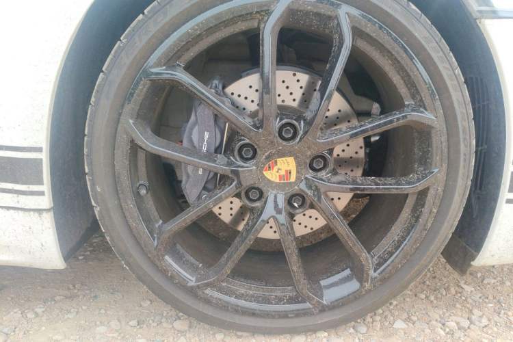 Used Porsche 718 2023 Boxster Style Edition 2.0T Right Front Wheel Hub