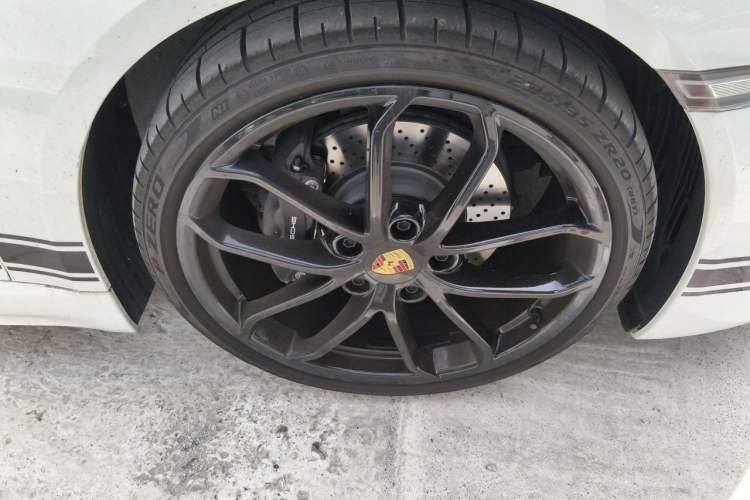 Used Porsche 718 2023 Boxster Style Edition 2.0T Right Front Wheel Hub