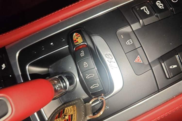 Used Porsche 718 2023 Cayman Style Edition 2.0T Vehicle Key