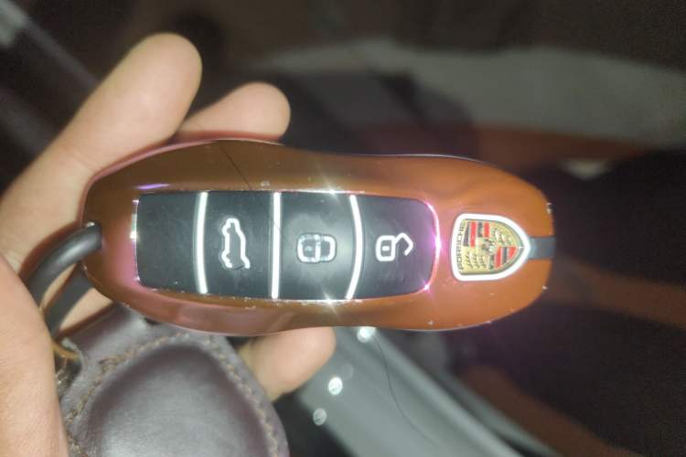 Used Porsche 718 2023 Cayman Style Edition 2.0T Vehicle Key