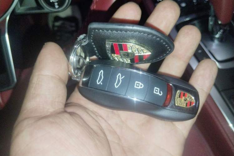 Used Porsche 718 2023 Cayman Style Edition 2.0T Vehicle Key