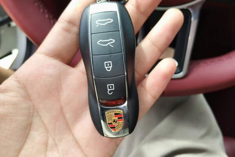 Used Porsche 718 2023 Boxster Style Edition 2.0T Vehicle Key