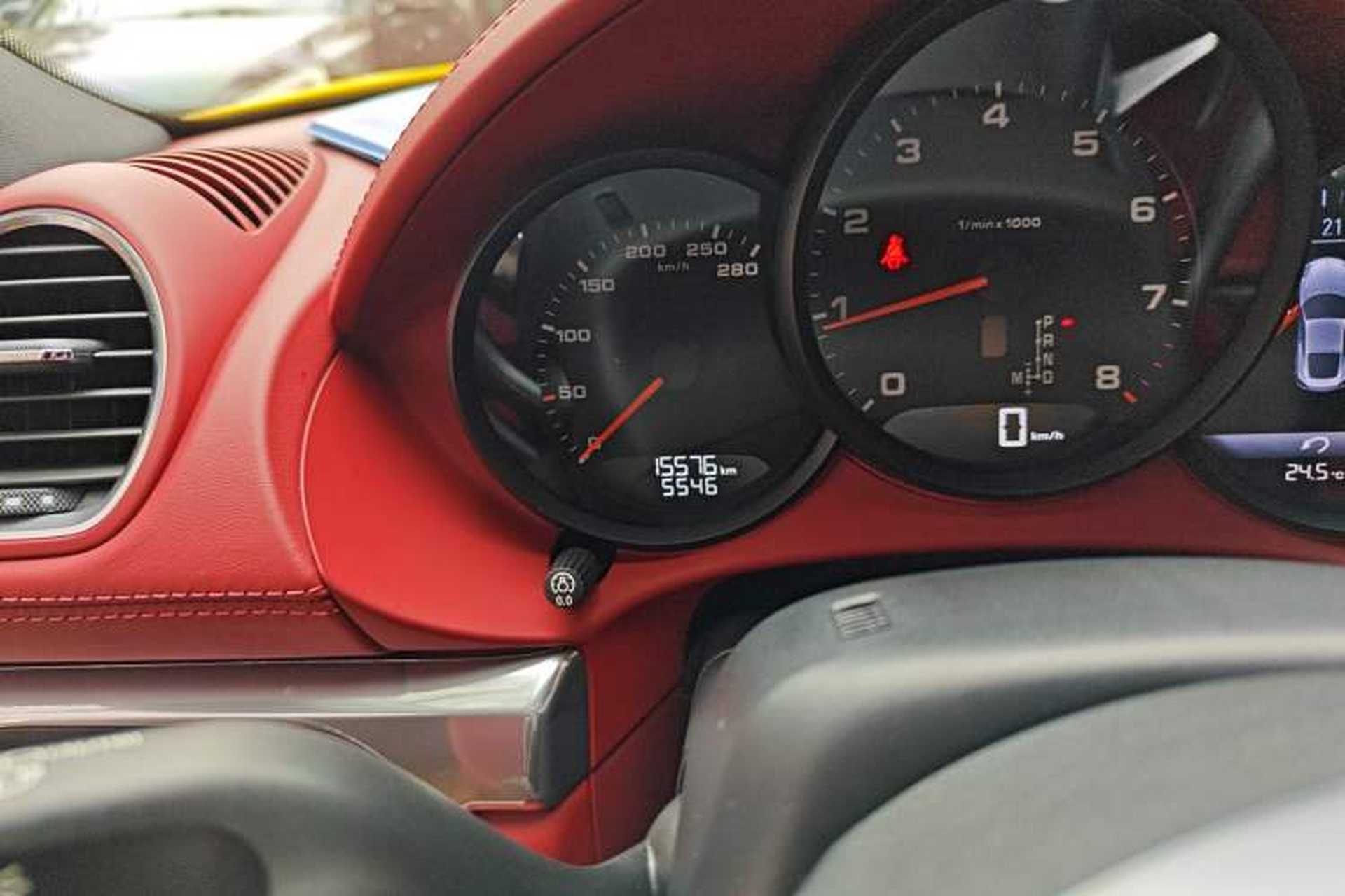 Used Porsche 718 2023 Cayman Style Edition 2.0T Odometer Close Up