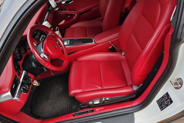 Used Porsche 911 2015 Carrera 4 3.4L Style Edition Left Front Seat