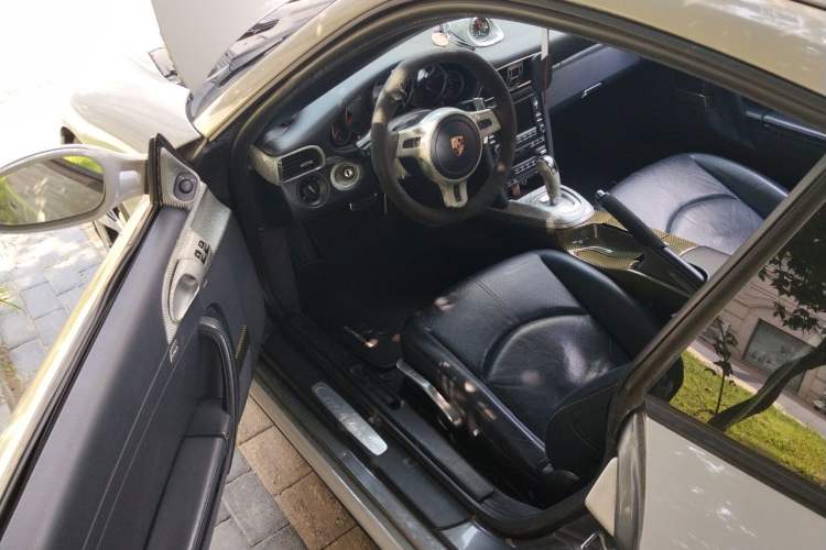 Used Porsche 911  Driver Seat