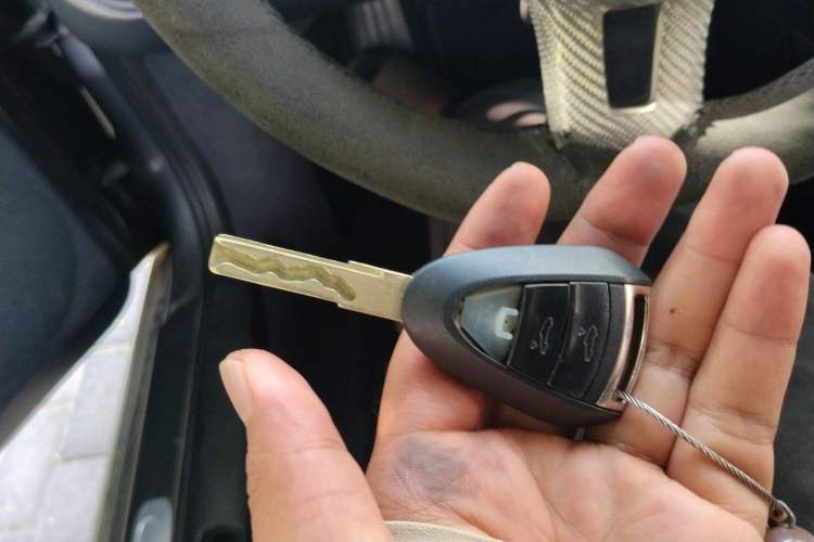 Used Porsche 911  Vehicle Key