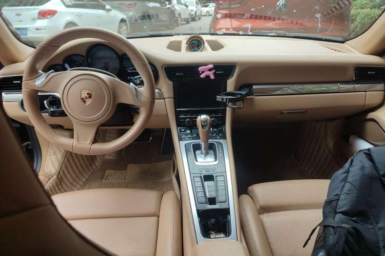 Used Porsche 911 2012 Carrera S 3.8L Center Console
