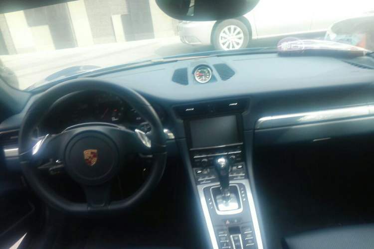 Used Porsche 911 2012 Carrera 3.4L Center Console