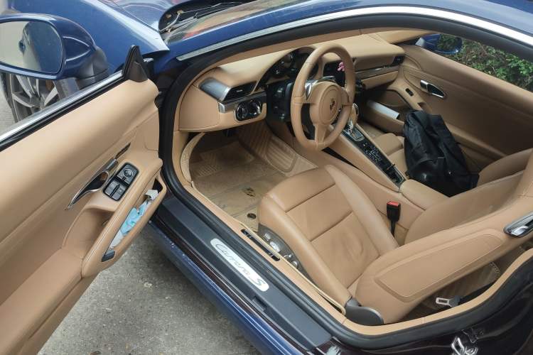 Used Porsche 911 2012 Carrera S 3.8L Driver Seat