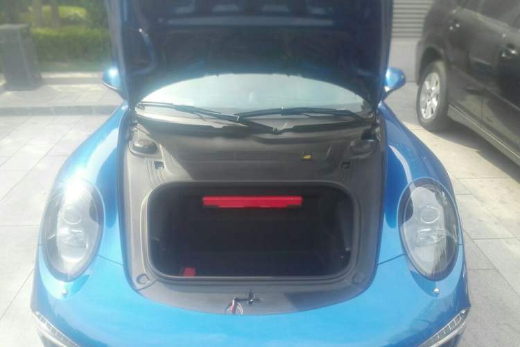 Used Porsche 911 2012 Carrera 3.4L Engine Bay