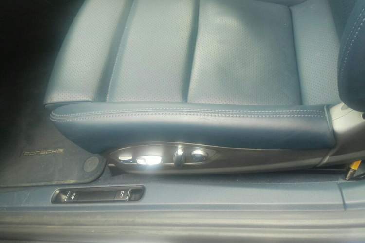 Used Porsche 911 2012 Carrera 3.4L Left Front Seat