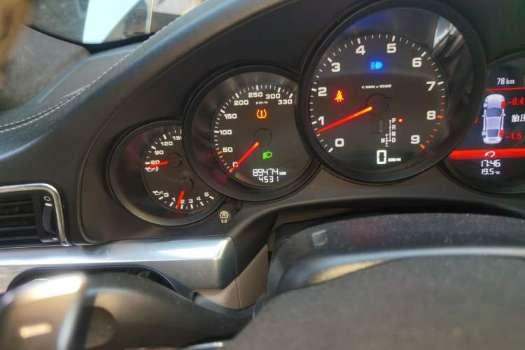 Used Porsche 911 2012 Carrera 3.4L Odometer Close Up