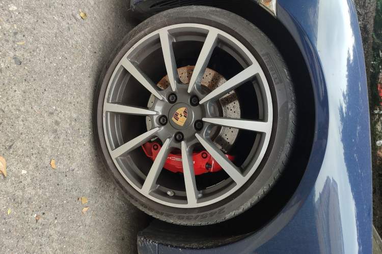 Used Porsche 911 2012 Carrera S 3.8L Right Front Wheel Hub