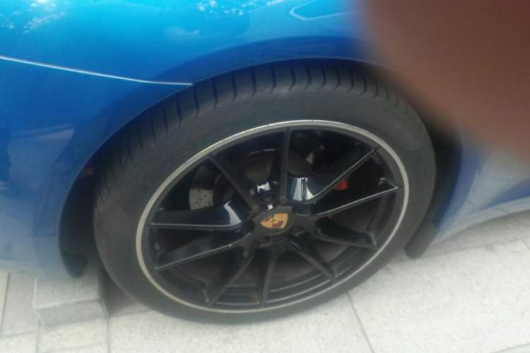 Used Porsche 911 2012 Carrera 3.4L Right Front Wheel Hub