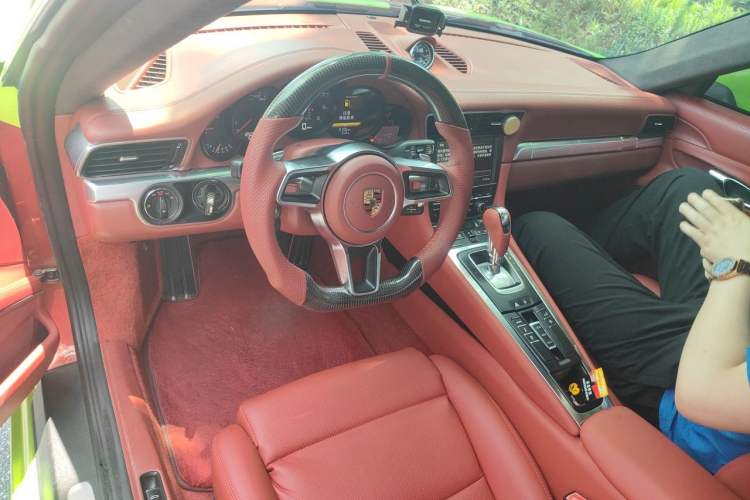 Used Porsche 911 2012 Carrera 3.4L Center Console