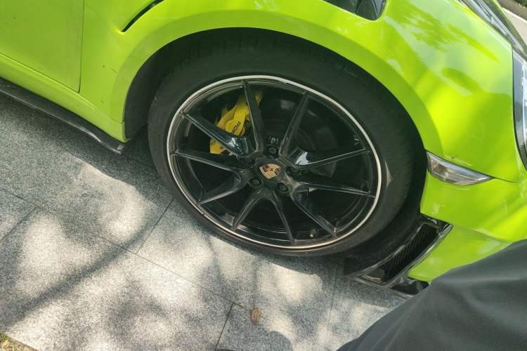 Used Porsche 911 2012 Carrera 3.4L Right Front Wheel Hub
