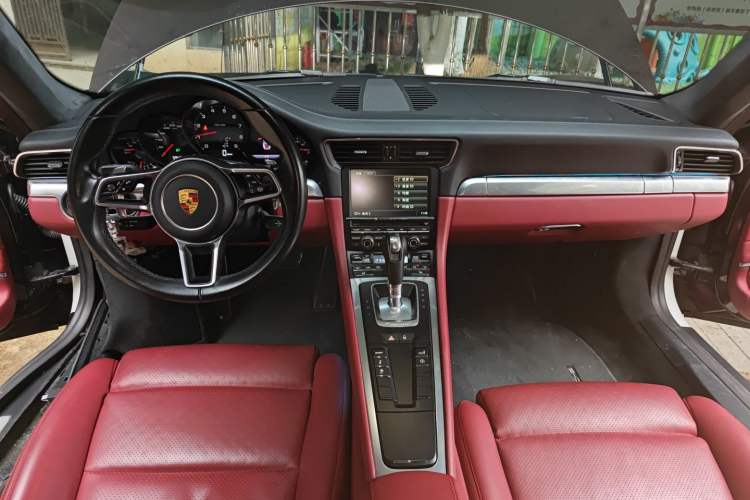 Used Porsche 911 2012 Carrera 3.4L Center Console