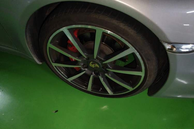 Used Porsche 911 2012 Carrera S 3.8L Right Front Wheel Hub