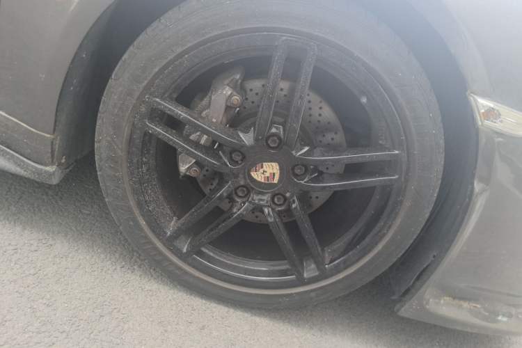 Used Porsche 911 2012 Carrera 3.4L Right Front Wheel Hub