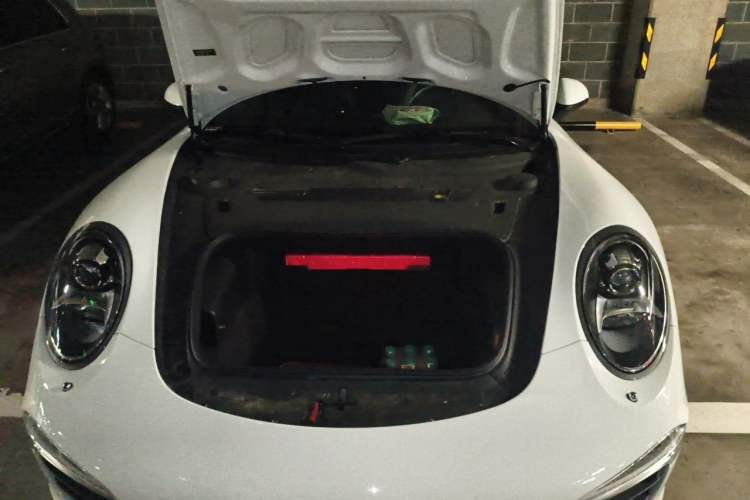 Used Porsche 911 2012 Carrera 3.4L Engine Bay
