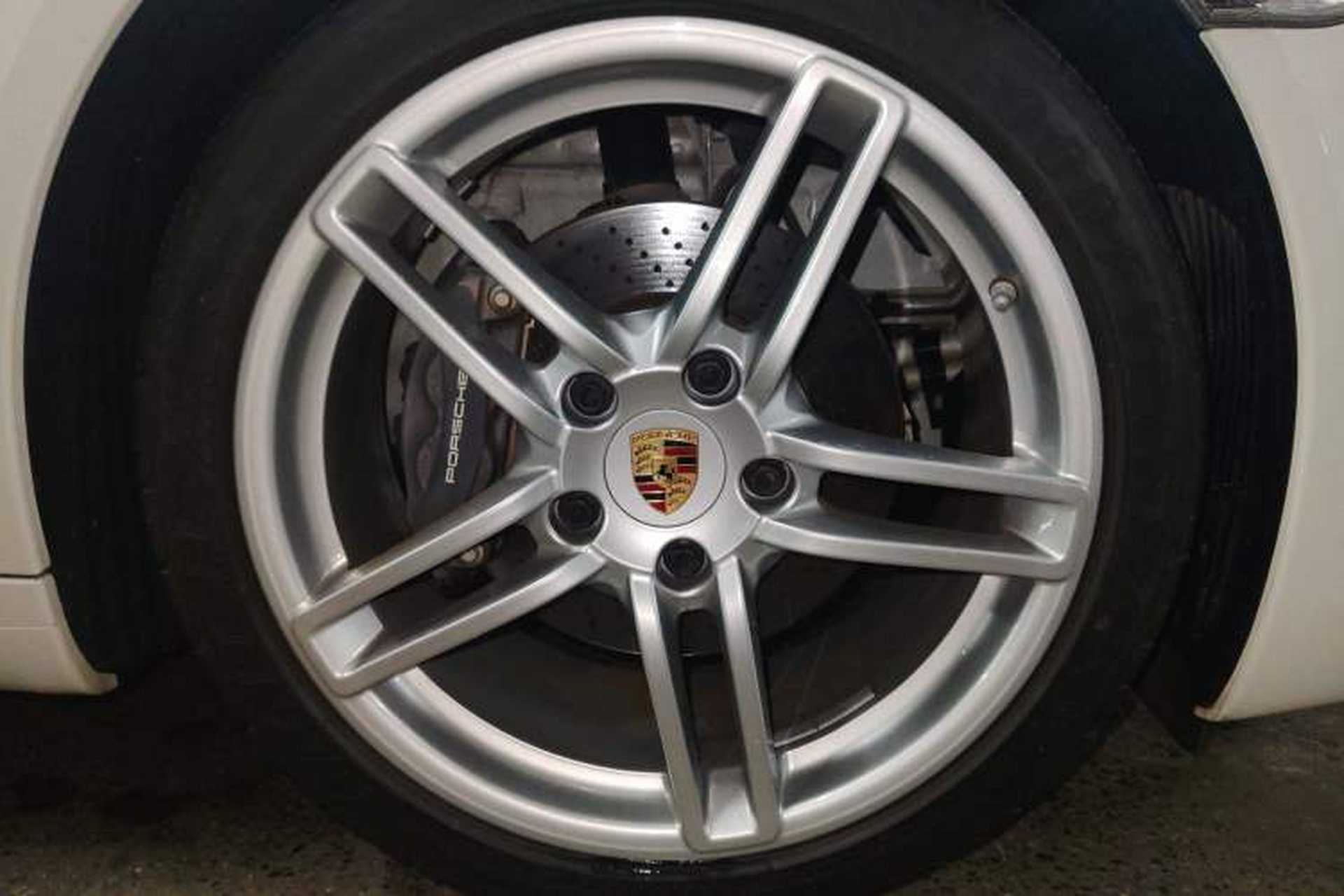 Used Porsche 911 2012 Carrera 3.4L Right Front Wheel Hub