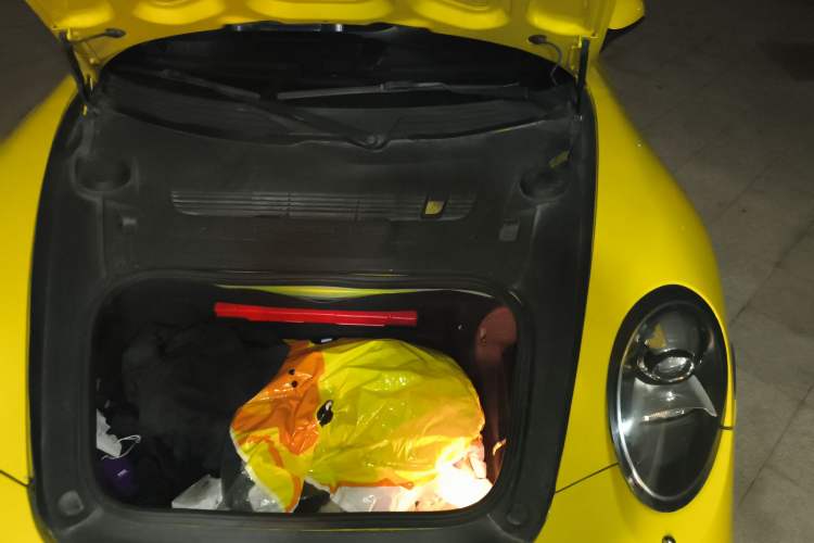Used Porsche 911 2012 Carrera Cabriolet 3.4L Engine Bay Left
