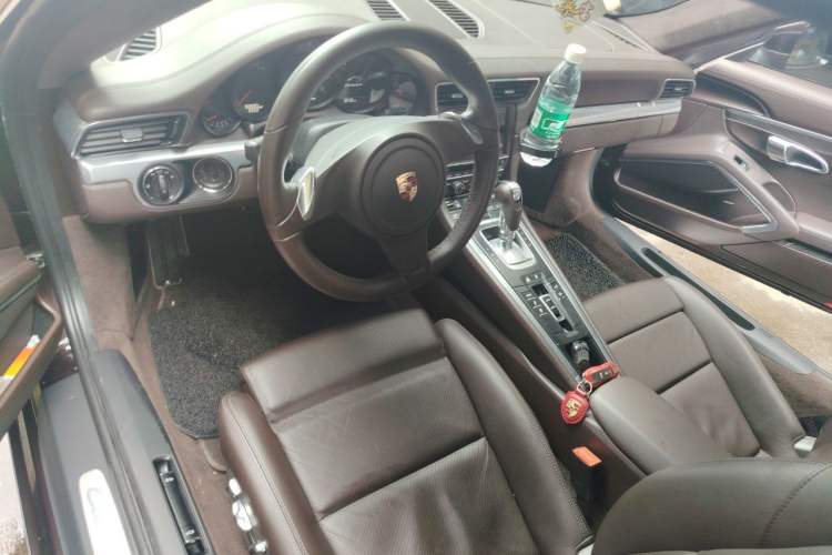 Used Porsche 911 2013 Carrera 4 3.4L Center Console