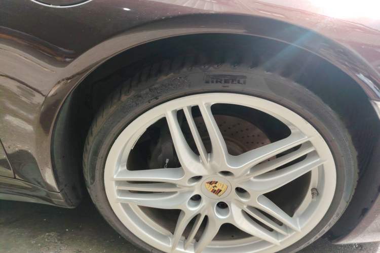 Used Porsche 911 2013 Carrera 4 3.4L Right Front Wheel Hub