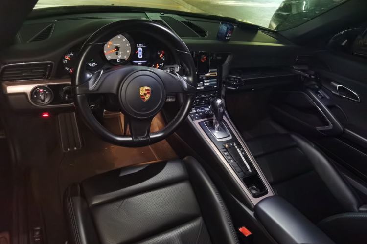 Used Porsche 911 2013 Carrera 4S 3.8L Center Console
