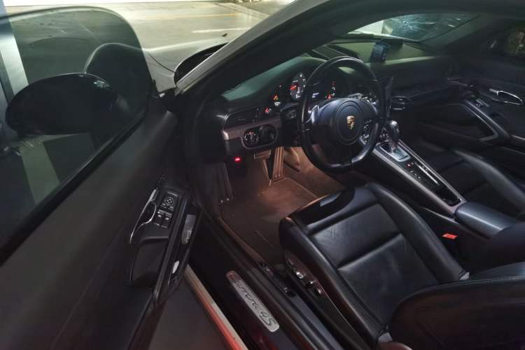 Used Porsche 911 2013 Carrera 4S 3.8L Driver Seat
